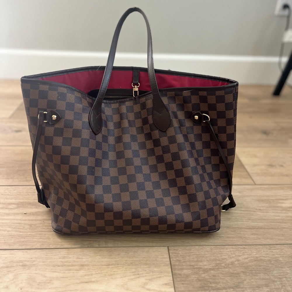 ✨ Trendy Tote!
